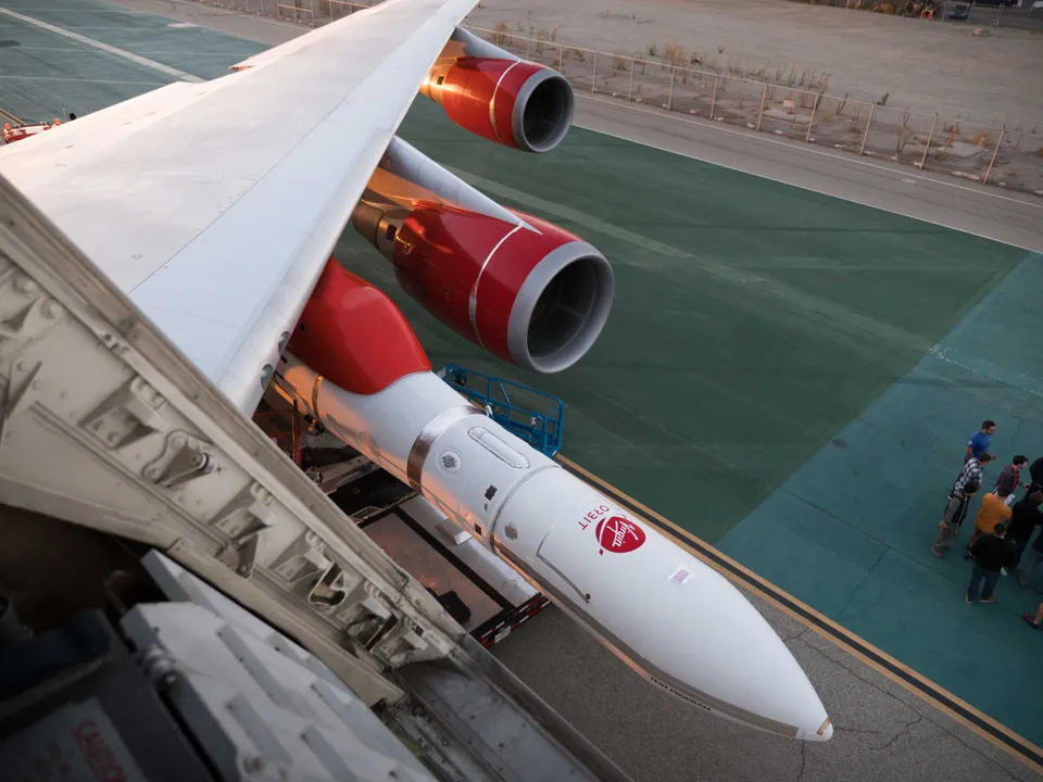 First Virgin Rocket Revealed: Speeds over 20x Speed of Sound 

