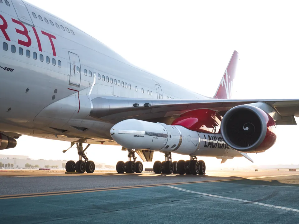 First Virgin Rocket Revealed: Speeds over 20x Speed of Sound 

