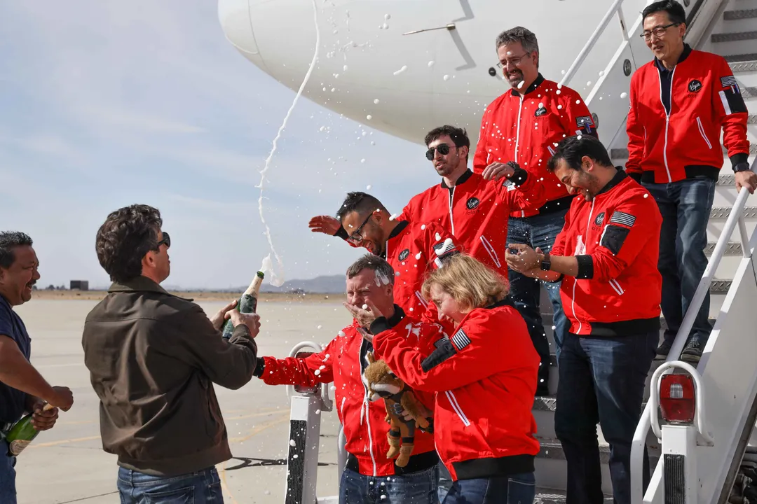 Virgin Orbit one step closer to 2019 mission after successful test flight with “flying launch pad”

